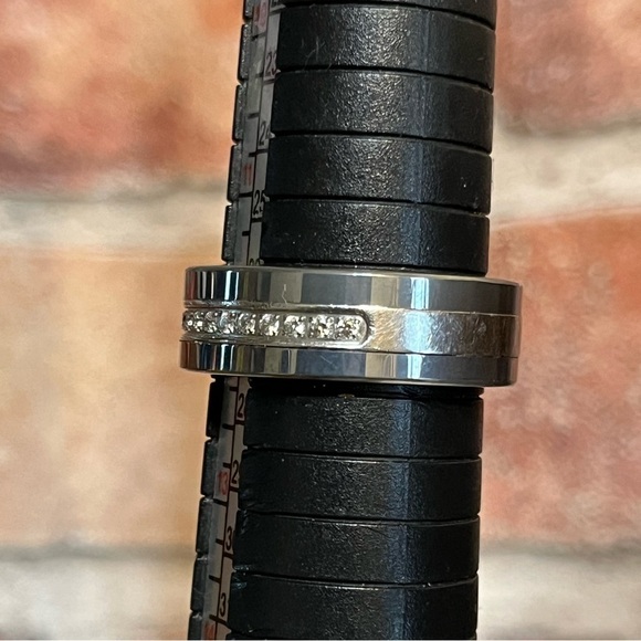 Size 12 Dual Silver Tone Rhinestones Ring - Picture 11 of 13